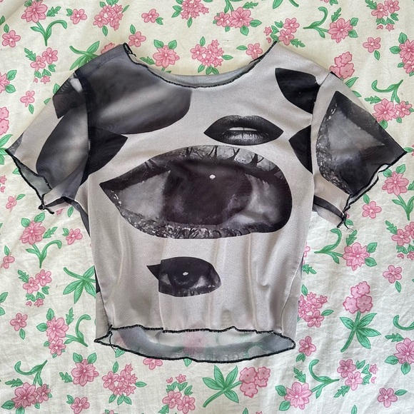 Tops - Graphic Eye Mesh Crop Top